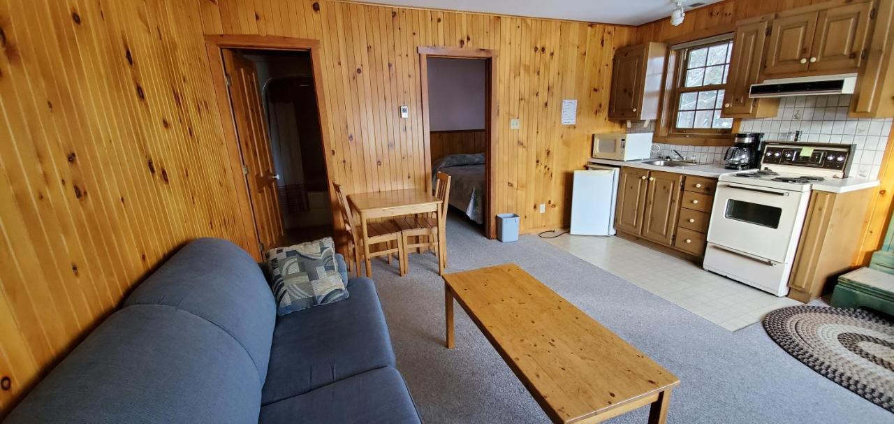 Motel Le Fleuron Saint-Donat-de-Montcalm Exterior photo