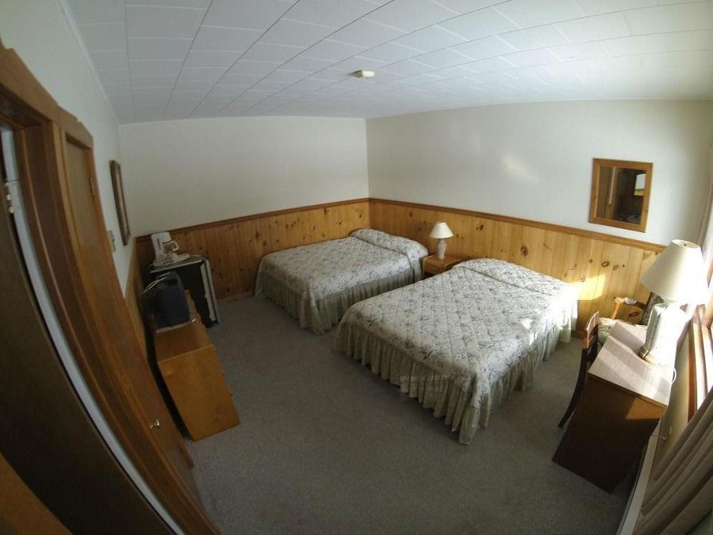 Motel Le Fleuron Saint-Donat-de-Montcalm Exterior photo