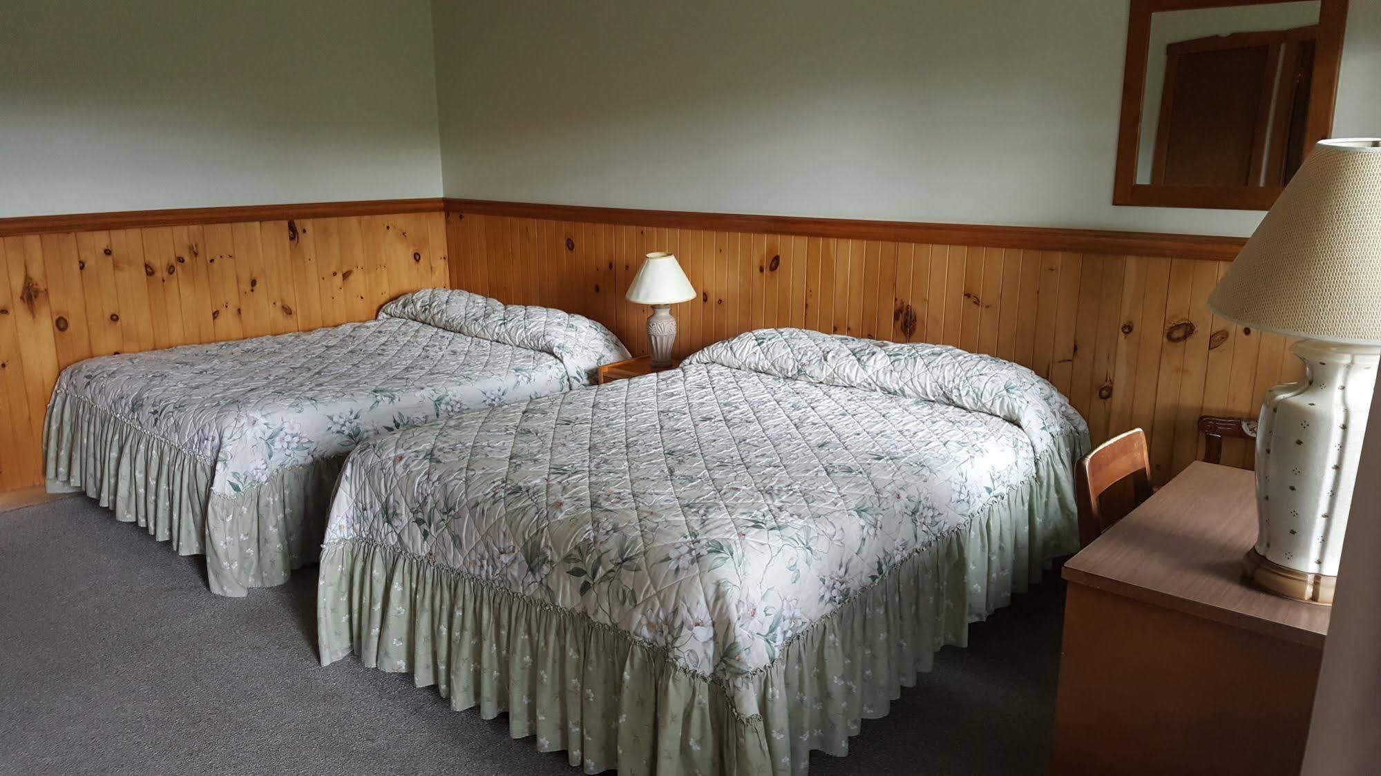 Motel Le Fleuron Saint-Donat-de-Montcalm Exterior photo